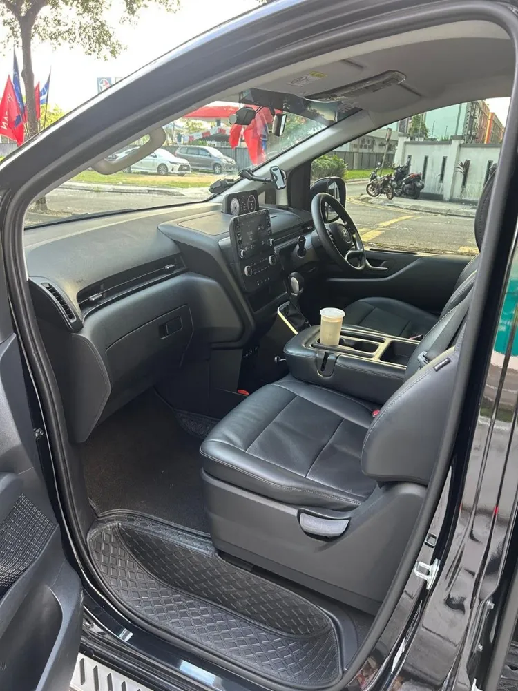 Kereta sewa Hyundai Staria Plus Melaka, Tampin & Seg