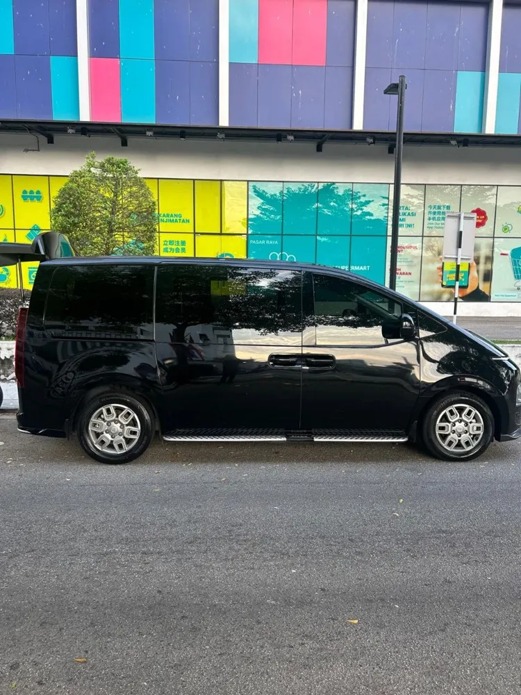 Kereta sewa Hyundai Staria Plus Melaka, Tampin & Seg